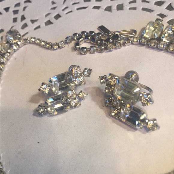 SOLD YEStERDaY. oN POSHMARK - Picture 3 of 8